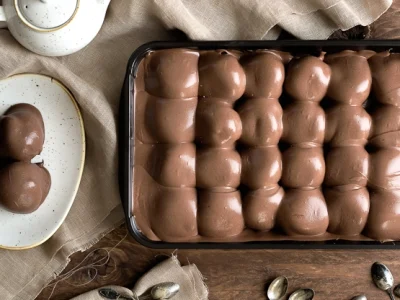 PROFITEROLES VASCHETTA SCURO