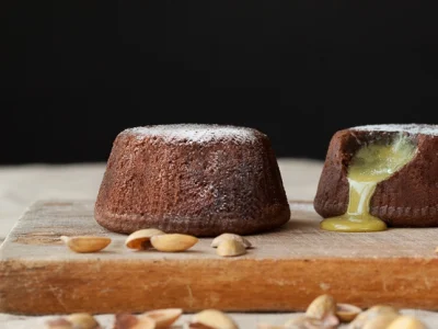 SOUFFLÈ AL CIOCCOLATO E PISTACCHIO